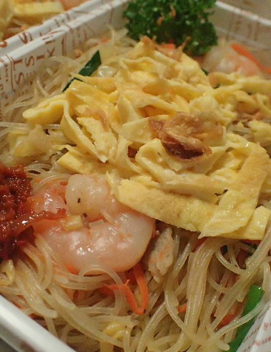 テイクアウト　シンガポールビーフン